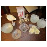 GROUP OF GLASSWARE BOWLS, TWO PATTERNS, TWO