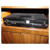 DVD PLAYER/VIDEO CASSETTE PLAYER