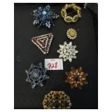 GROUP OF VINTAGE RHINESTONE PIN BROOCHES
