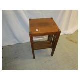 MISSION OAK TWO TIER TABLE 26" H X 16" SQUARE TOP