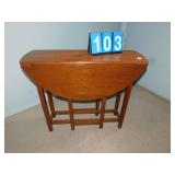 MISSION OAK GATELEG DINING TABLE 36" ROUND OPEN