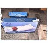 TOWLE SILVERPLATE CENTER PC. BOWL AND MIKASA TRAY