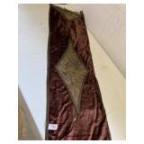VELVET VINTAGE TABLE RUNNER W/ METAL BRAIDED TRIM