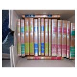 BOOKS SET OF BRITANNICA GREAT BOOKS, LEATHER