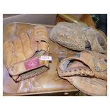 LEATHER BASEBALL GLOVES