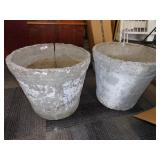CEMENT PLANTERS 1 CRACKED