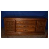 DRESSER WITH 2 MIRRORS THAT ATTACH, 31" H X 72" W