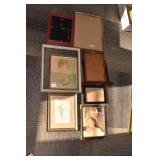 TILT PICTURE FRAME - FRAMES