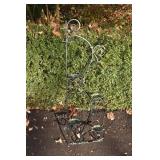 IRON WALL MOUNT PLANT HOLDER 39IN