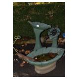 CEMENT LEAF DESIGN FOUNTAIN WITH PUMP WORKS