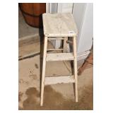 FOLDING WOOD STOOL