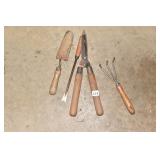 GARDEN HAND TOOLS