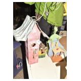 BIRD HOUSE PINK W/ METAL ROOM