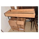 LAYOUT TABLE METAL LEGS