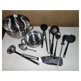 STAINLESS STRAINER KITCHEN UTENCILS