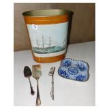WASTE CAN,  BLUE/WHITE PLATE, SILVERPLATE LIFTER