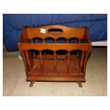 PINE MAGAZINE RACK ON FEET