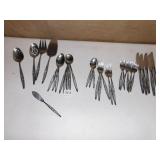STAINLESS FLATWARE - ASST PIECES CARLTON