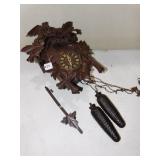 12" COO COO CLOCK PENDILUM IS CRACKED