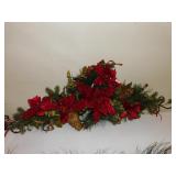 WALL DECORATION METAL WITH POINSETTIAS