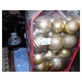 GOLD ORNAMENTS IN BOX