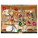 BOX ORNAMENTS 3 LAYERS SOME NOT PICTURED