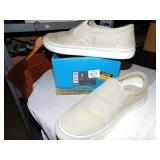 MENS SHOE SIZE 9