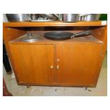 STAND (POTS NOT INCLUDED) 2 DOORS, 29" H X 33" W