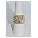RING: 18K YELLOW GOLD DIAMOND RING (MISSING 2