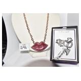 BELLA JACK BOO PIN AND GOLD TONE CHAIN W/ PINK