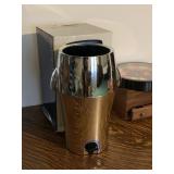 ELECTRIC BOTTLE CHILLER WITH ORGINAL BOX