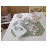 METAL FLOWER DISTRESSED LOOK, ROOSTER, PICTURE ON