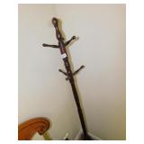 COAT TREE
