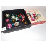 GROUP OF SMALLER GLASS VINTAGE ORNAMENTS