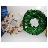 WREATHS WHITE & GREEN ONE 18"