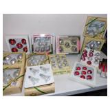 GROUP OF GLASS CHRISTMAS ORNAMENTS