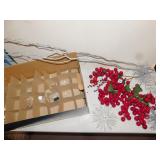 GLASS AND PLASTIC ORNAMENTS IN DIVIDED BOX,