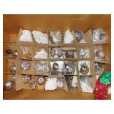 HOLIDAY DÉCOR, WREATH ETC.