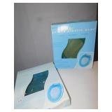 NEW TOILET SEATS, DELUXE PLASTIC, BLUE