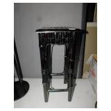 SMALL PEDESTAL STAND