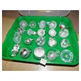 ORNAMENTS IN HARD CASE TOTE