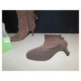BROWN BOOTS SIZE 10