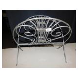 FOLDING MAGAZINE HOLDER