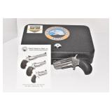 NORTH AM. ARMS 22 MAG. STAINLESS, RUBBER GRIPS W/