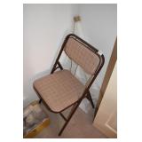 FOLDING CHAIR