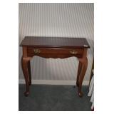 SMALL WOOD STAND WITH PULL OUT DRAWER