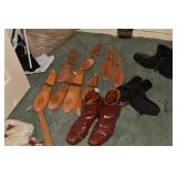 SHOE FORMS NEW 10.5 ITALY BLACK BOOKS