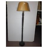 MODERN FLOOR LAMP