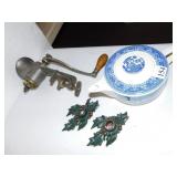 UNIVERSAL #2 GRINDER, TEA POT, CAST IRON CANDLE