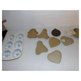 COOKIE MOLDS 8 AND MUFFIN PAN BY PAMPERED CHEF